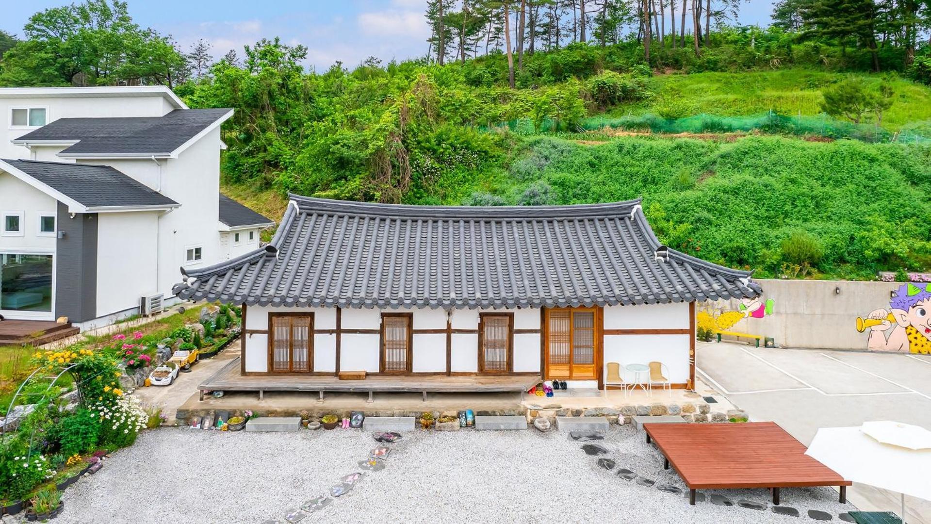 Gangneung Ggabinejip Hanok Pension Esterno foto